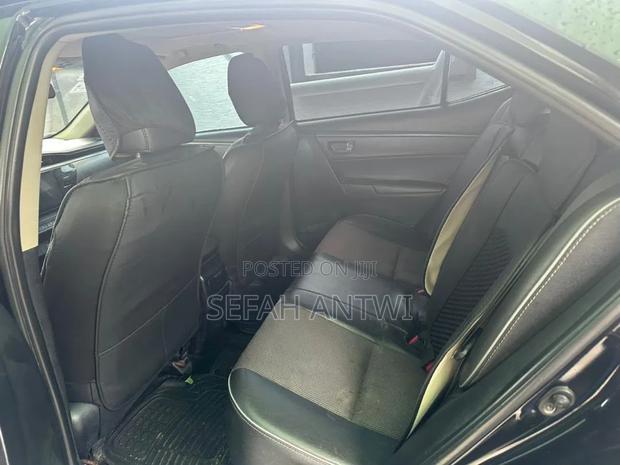 Toyota Corolla 2017 Black
