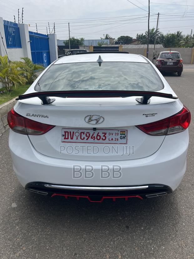 Hyundai Elantra 2013 White