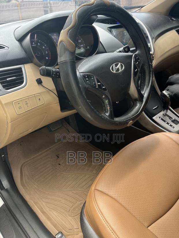 Hyundai Elantra 2013 White