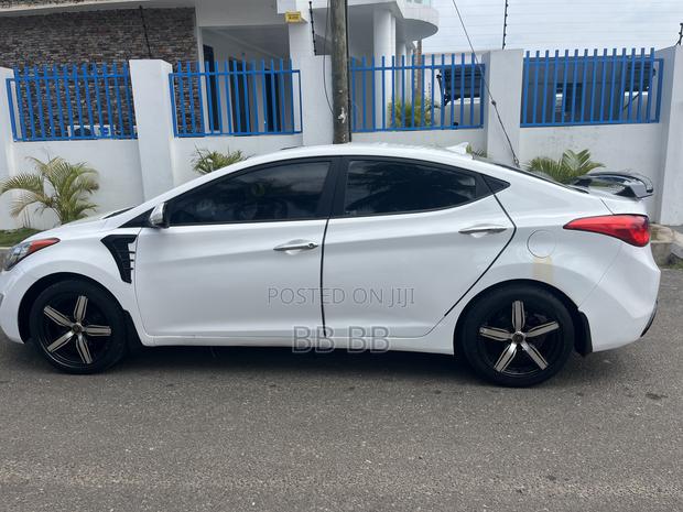 Hyundai Elantra 2013 White