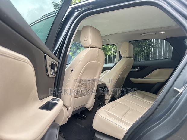 Jaguar XF 35t R-Sport AWD 2018 Black