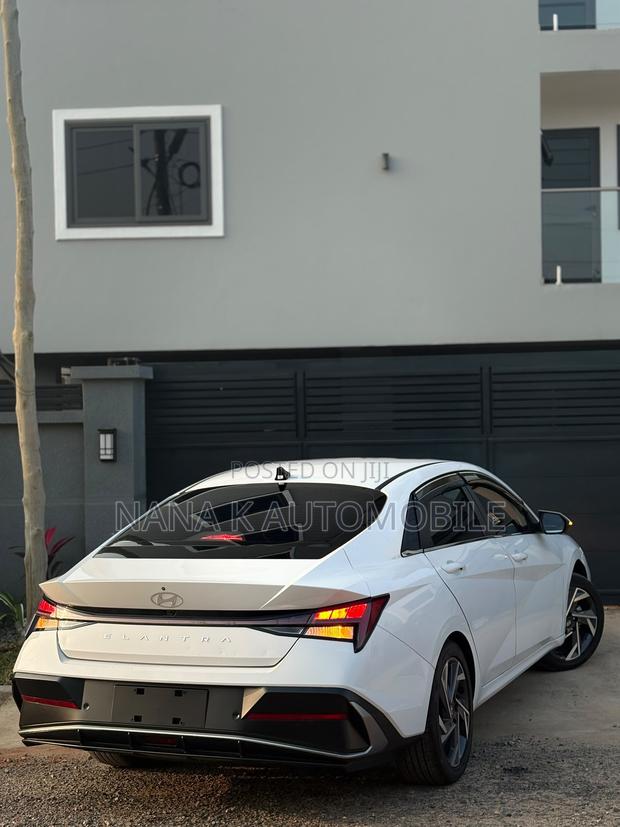 Hyundai Elantra SEL Sport IVT 2025 White