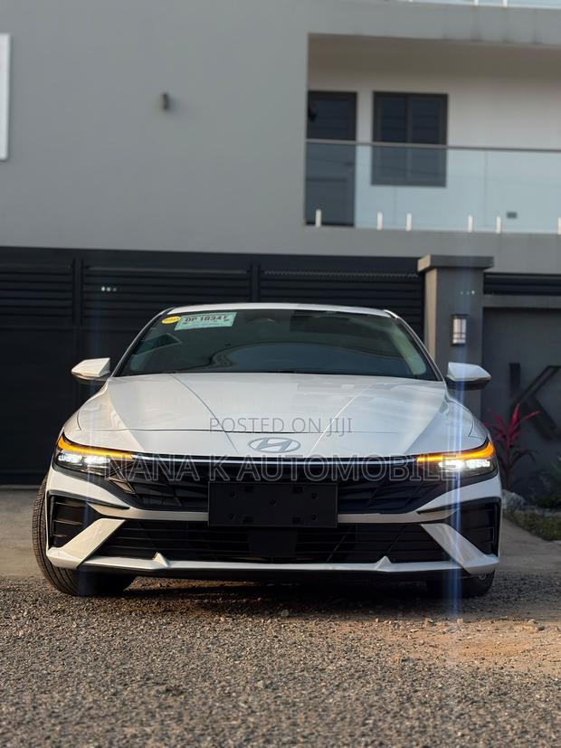 Hyundai Elantra SEL Sport IVT 2025 White