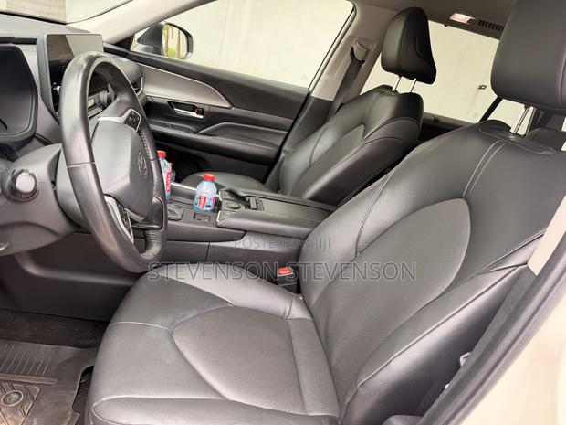 Toyota Highlander XLE AWD 2024 Off white