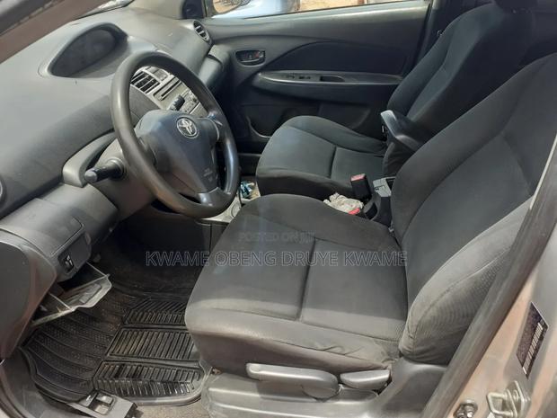 Toyota Yaris 2009 Silver