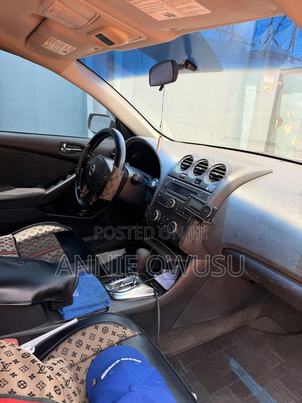Nissan Altima 2012 Black