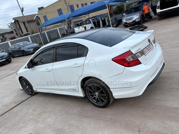 Honda Civic EX-L 4dr Sedan w/Nav (1.8L 4cyl CVT) 2014 White
