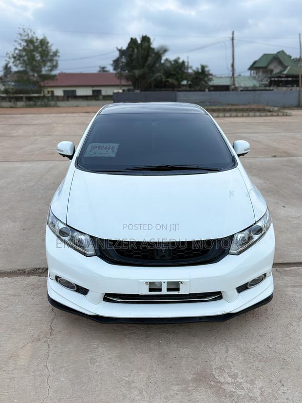 Honda Civic EX-L 4dr Sedan w/Nav (1.8L 4cyl CVT) 2014 White