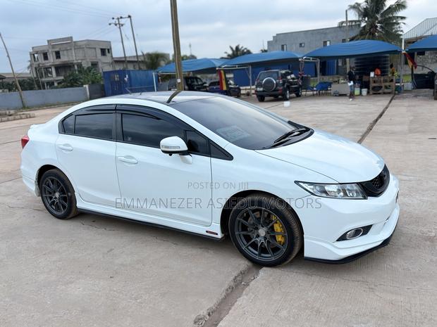 Honda Civic EX-L 4dr Sedan w/Nav (1.8L 4cyl CVT) 2014 White