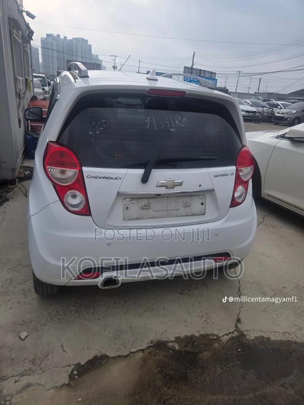 Chevrolet Spark 2014 White
