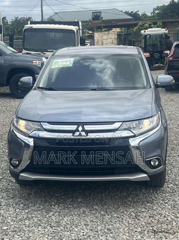 Mitsubishi Outlander 2017 Gray