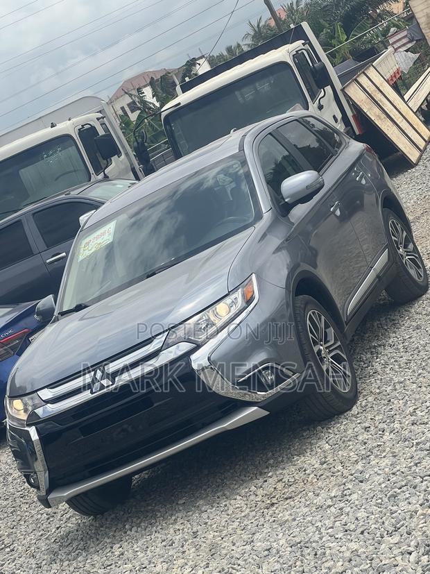 Mitsubishi Outlander 2017 Gray