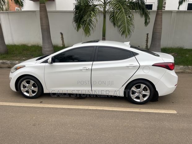 Hyundai Elantra Value Edition Sedan FWD (1.8L 4cyl 6A) 2016 White