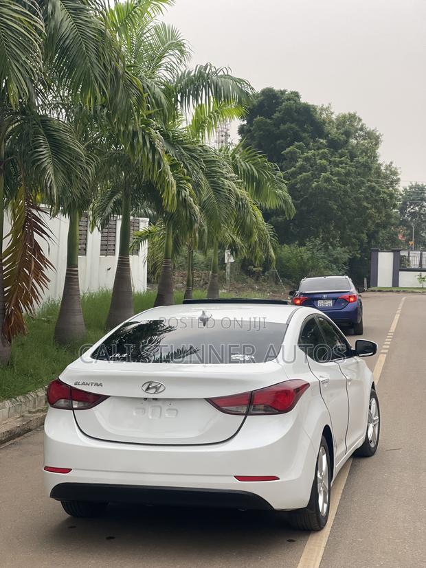 Hyundai Elantra Value Edition Sedan FWD (1.8L 4cyl 6A) 2016 White