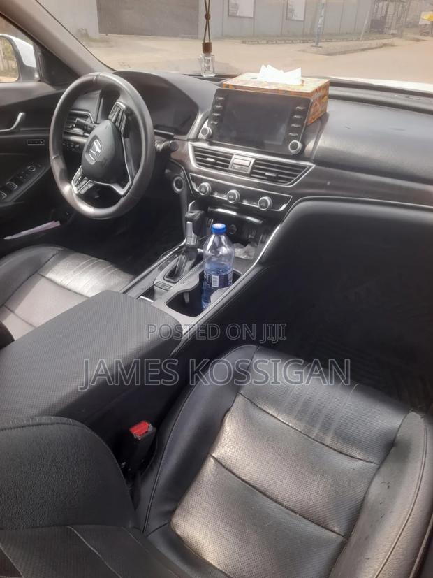 Honda Accord 2018 White