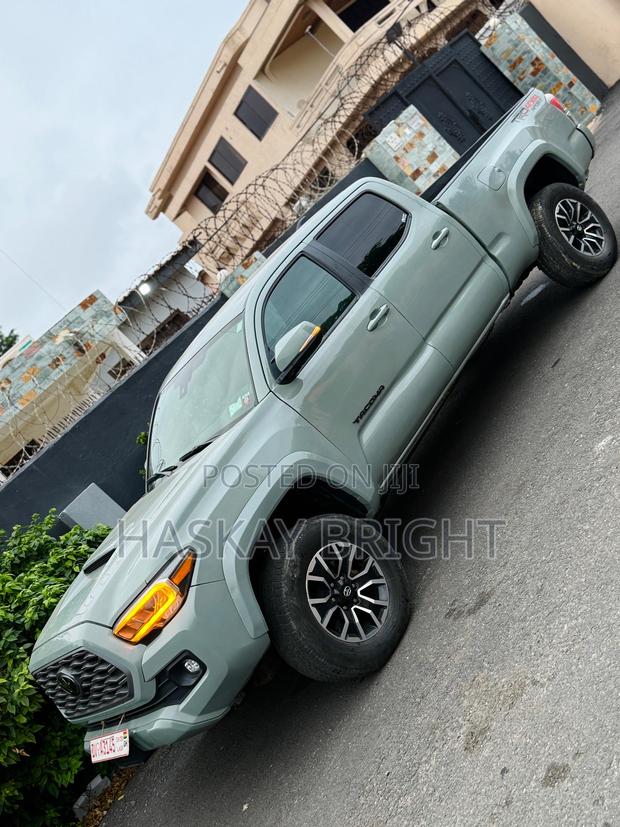 Toyota Tacoma 2023 Green