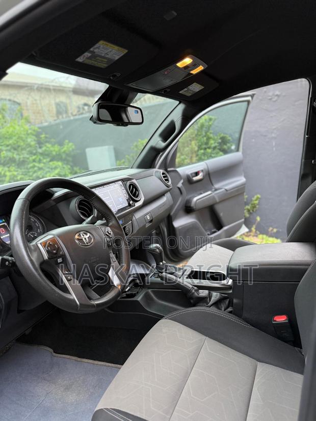 Toyota Tacoma 2023 Green