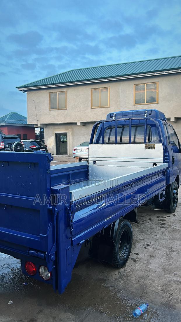 Kia Bongo 2012 Blue