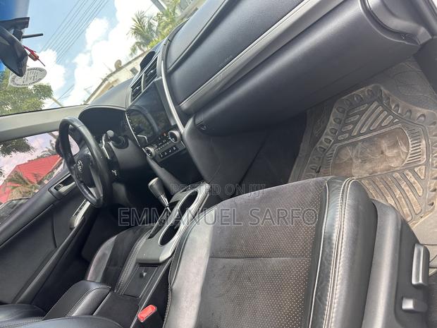 Toyota Camry SE 4dr Sedan (2.5L 4cyl 6A) 2014 White