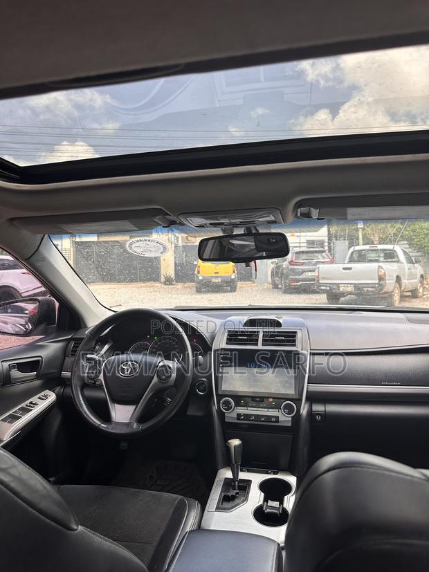 Toyota Camry SE 4dr Sedan (2.5L 4cyl 6A) 2014 White