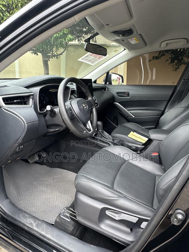 New Toyota Corolla Cross XLE 2025 Black