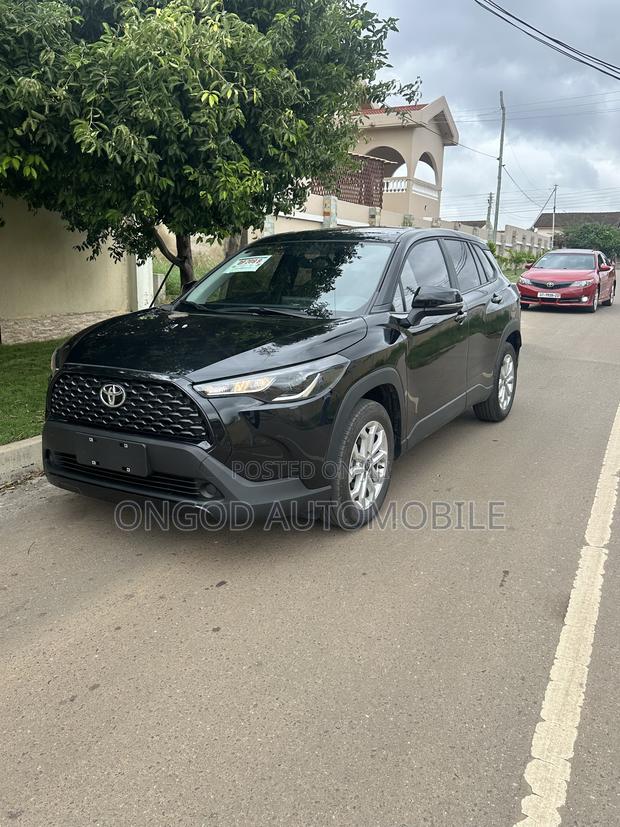 New Toyota Corolla Cross XLE 2025 Black