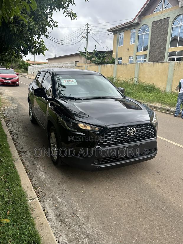 New Toyota Corolla Cross XLE 2025 Black