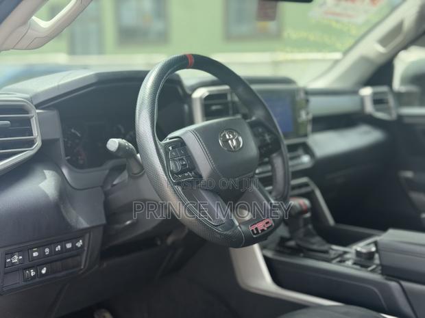 Toyota Tundra 2022 Green