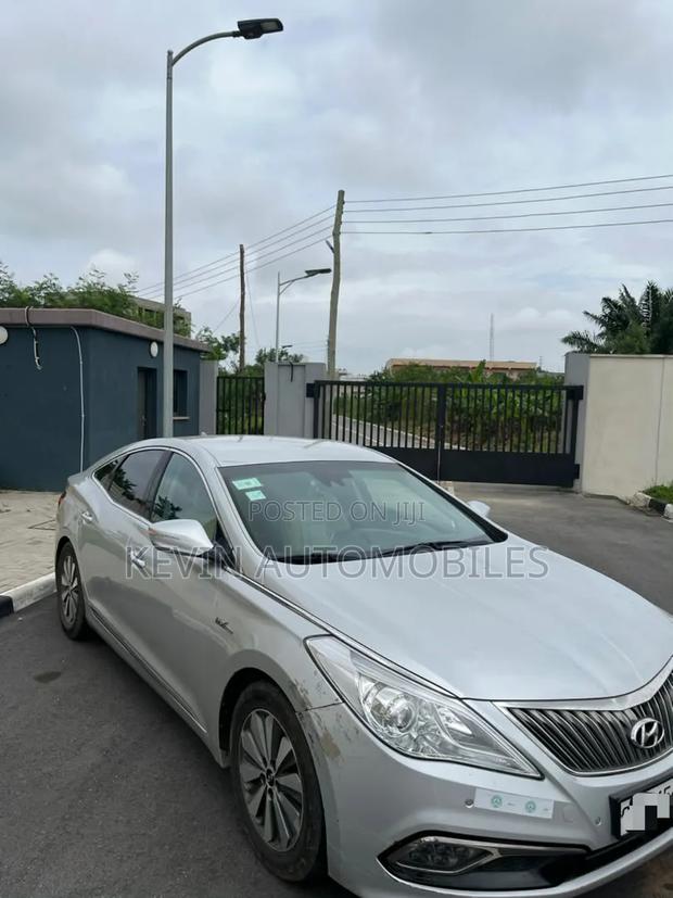 Hyundai Grandeur 2015 Silver