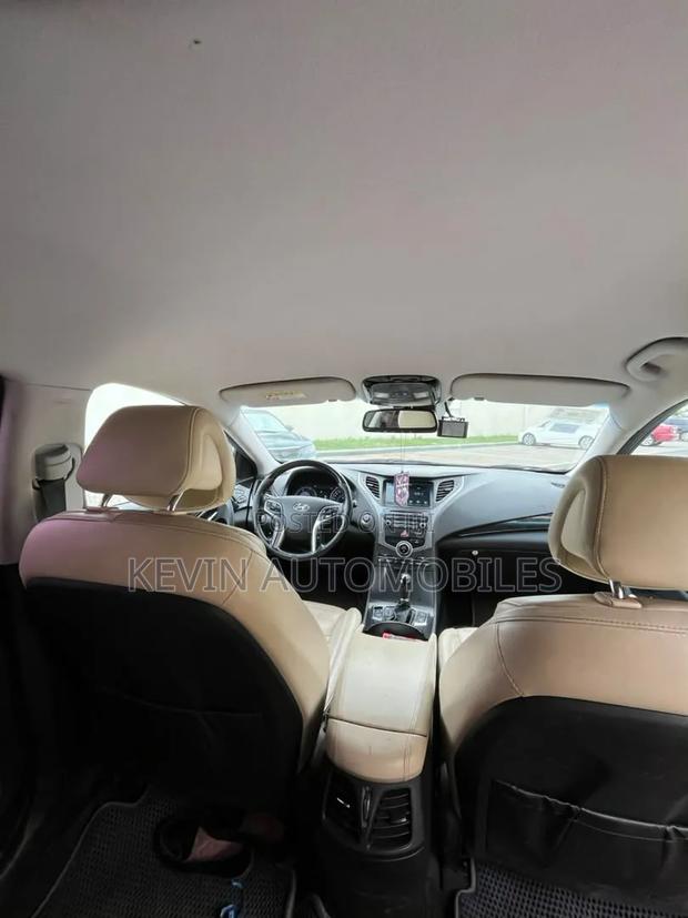 Hyundai Grandeur 2015 Silver