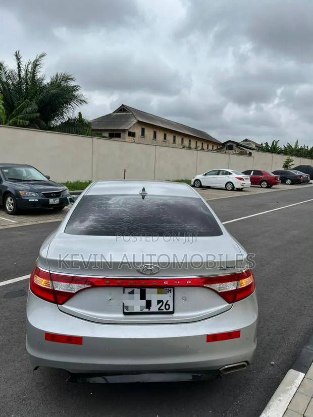 Hyundai Grandeur 2015 Silver