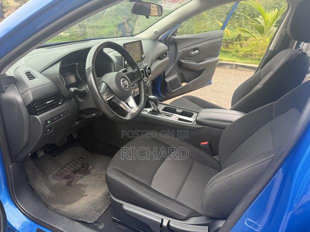 Nissan Sentra SV 2022 Blue
