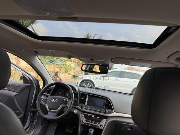 Hyundai Elantra Limited 2018 Gray