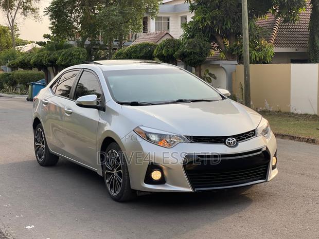 Toyota Corolla S Premium 4dr Sedan (1.8L 4cyl CVT) 2016 Silver