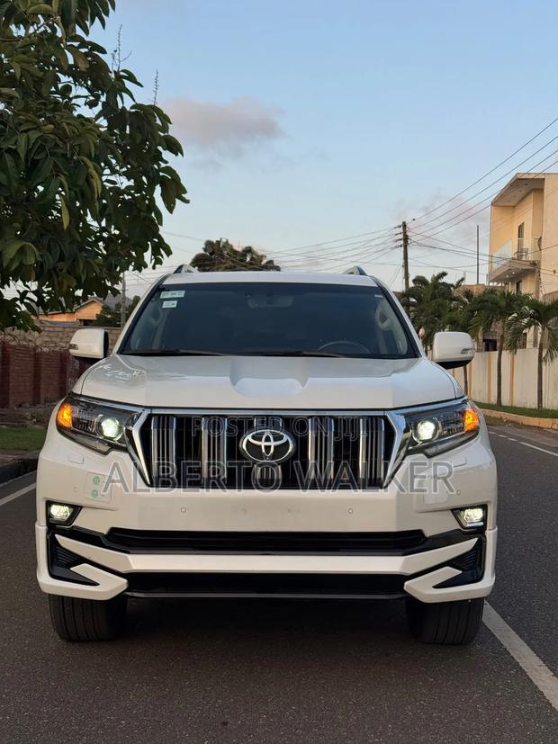 Toyota Land Cruiser Prado 2022 White