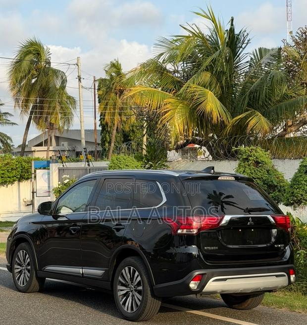 Mitsubishi Outlander 2019 Black