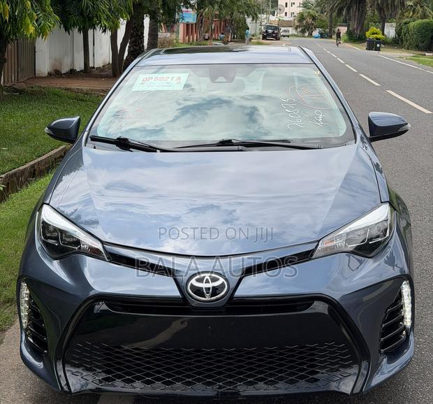 Toyota Corolla 2017 Gray
