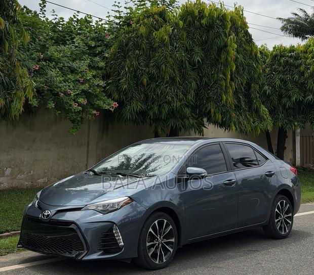 Toyota Corolla 2017 Gray