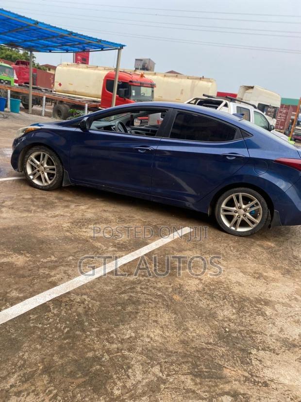 Hyundai Elantra 2016 Blue