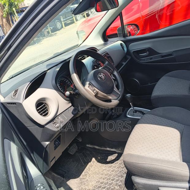 Toyota Yaris 2017 Black