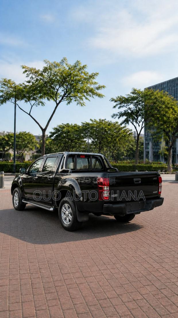 Isuzu D-MAX 2020 Black