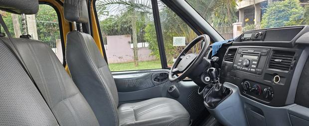 Ford Transit Connect 2012 Yellow