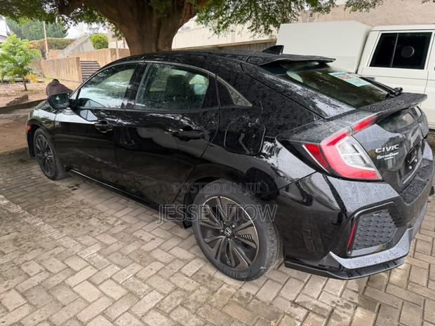 Honda Civic EX 4dr Hatchback (1.5L 4cyl) 2017 Black