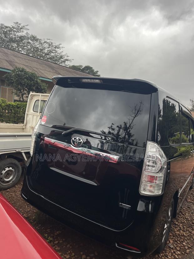 Toyota Voxy ZS Kirameki III 2WD 8-Seater 2013 Black