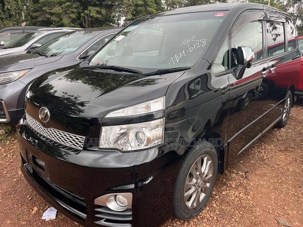Toyota Voxy ZS Kirameki III 2WD 8-Seater 2013 Black