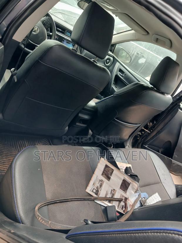 Toyota Corolla 2018 Gray