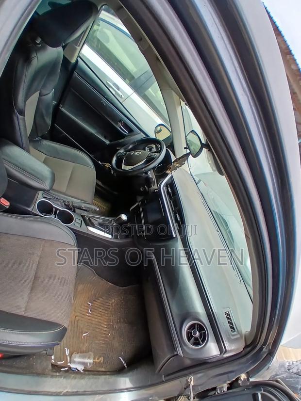 Toyota Corolla 2018 Gray