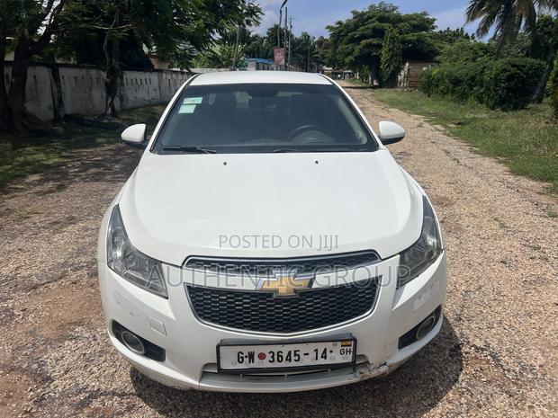 Chevrolet Cruze LS 2012 White