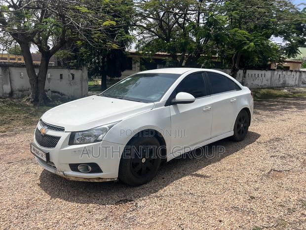 Chevrolet Cruze LS 2012 White