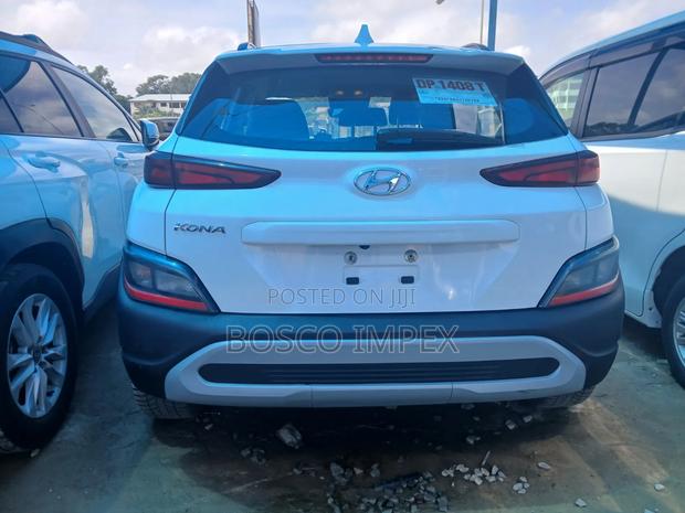 Hyundai Kona 2022 White